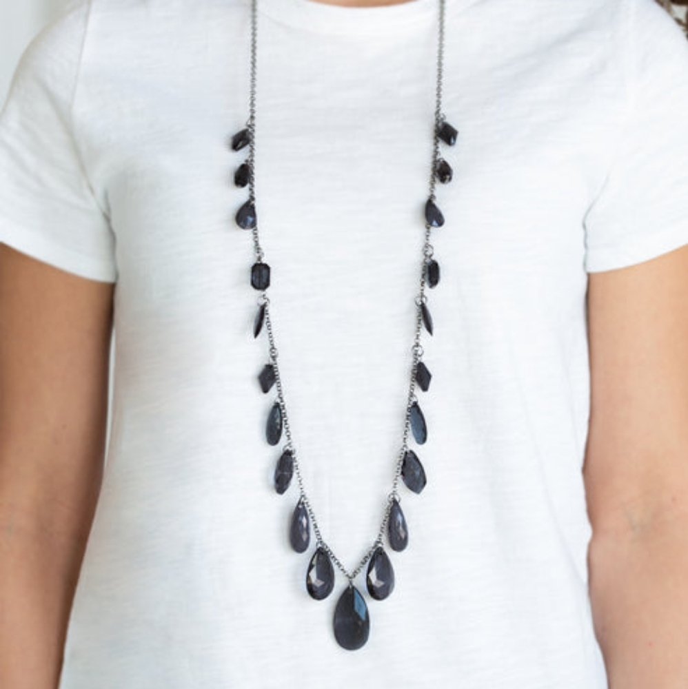 Glow And Steady Wins The Race Elegant Black Teardrop Necklace